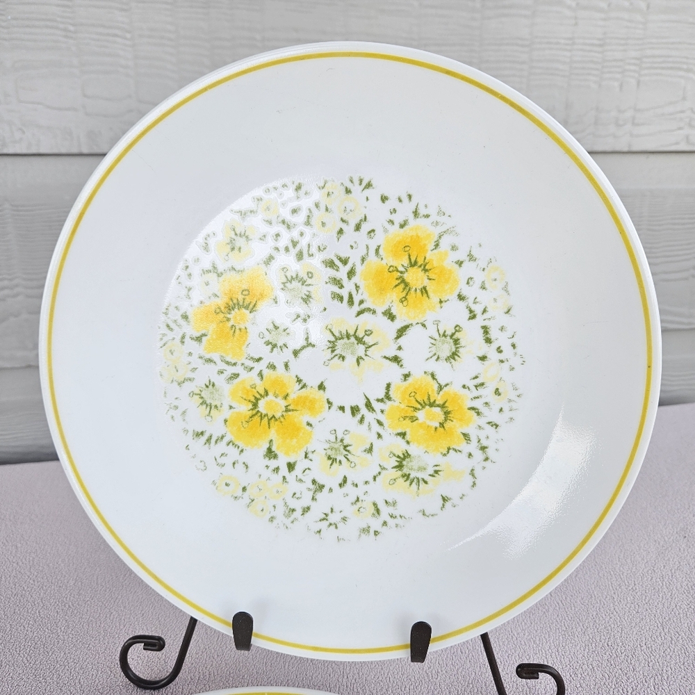 Vintage Corelle April Set Of 2 Dinner Plates 10 1/4” White Yellow Floral USA - Picture 3 of 10